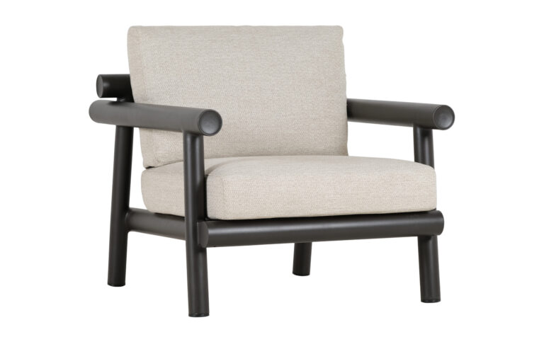 Everista Lounge Chair (1)